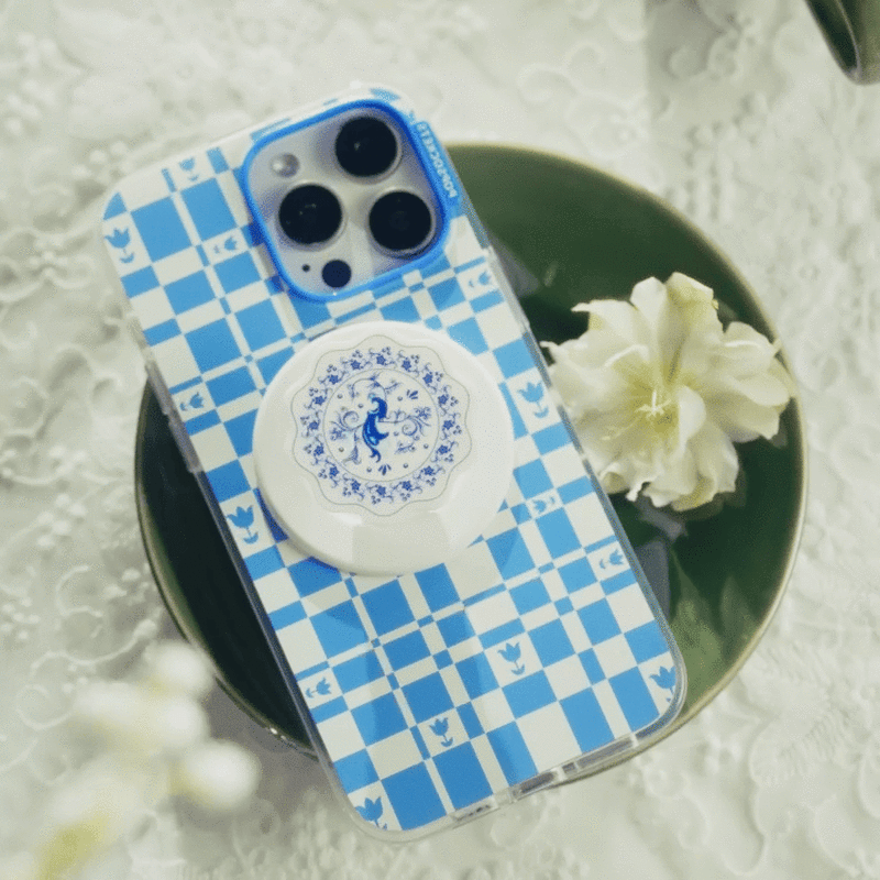 Garden Check — iPhone 16 Pro MagSafe Case image number 2